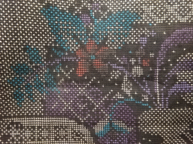 アンティーク　草花模様織り出し本場泥大島紬着物(5マルキ)